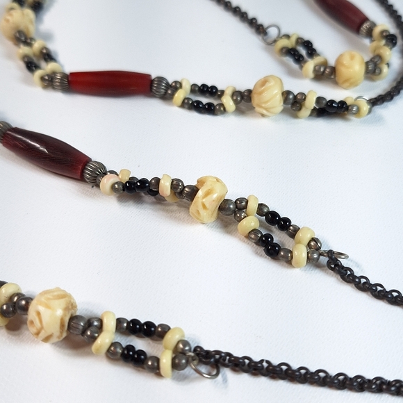 Hand Carved Bone Silver Metal Chain Infinity Necklace - Picture 5 of 9